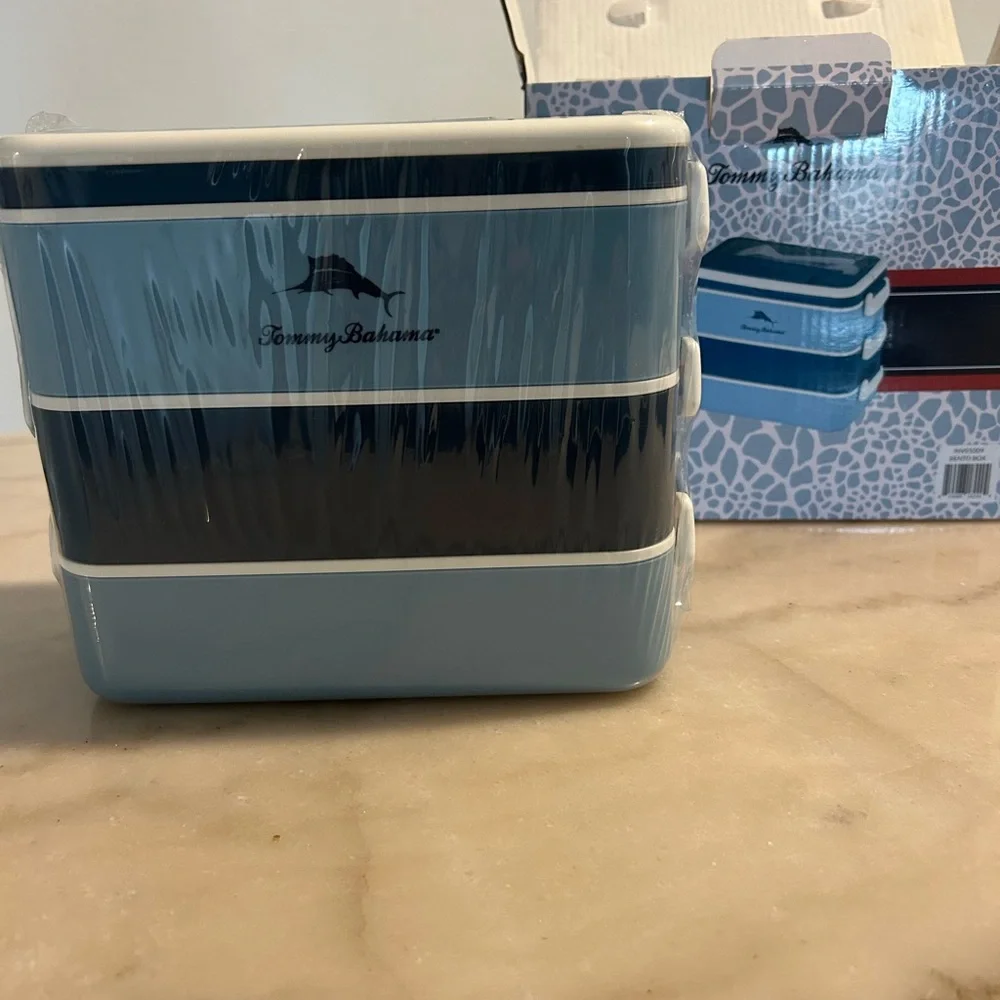 Tommy Bahama Blue and White Bento Box - Picture 3 of 4